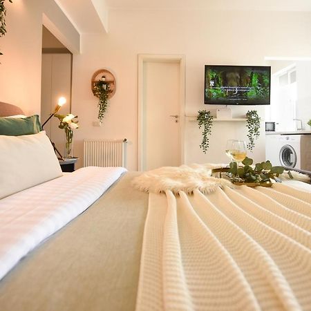 Read All About It - Stylish Central Studio Bucureşti Exterior foto