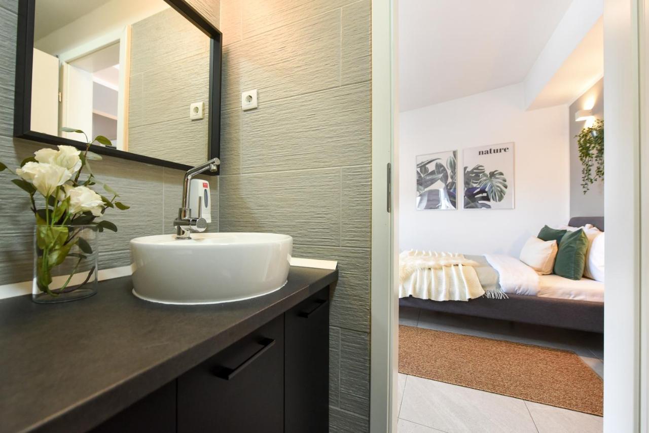 Read All About It - Stylish Central Studio Bucureşti Exterior foto