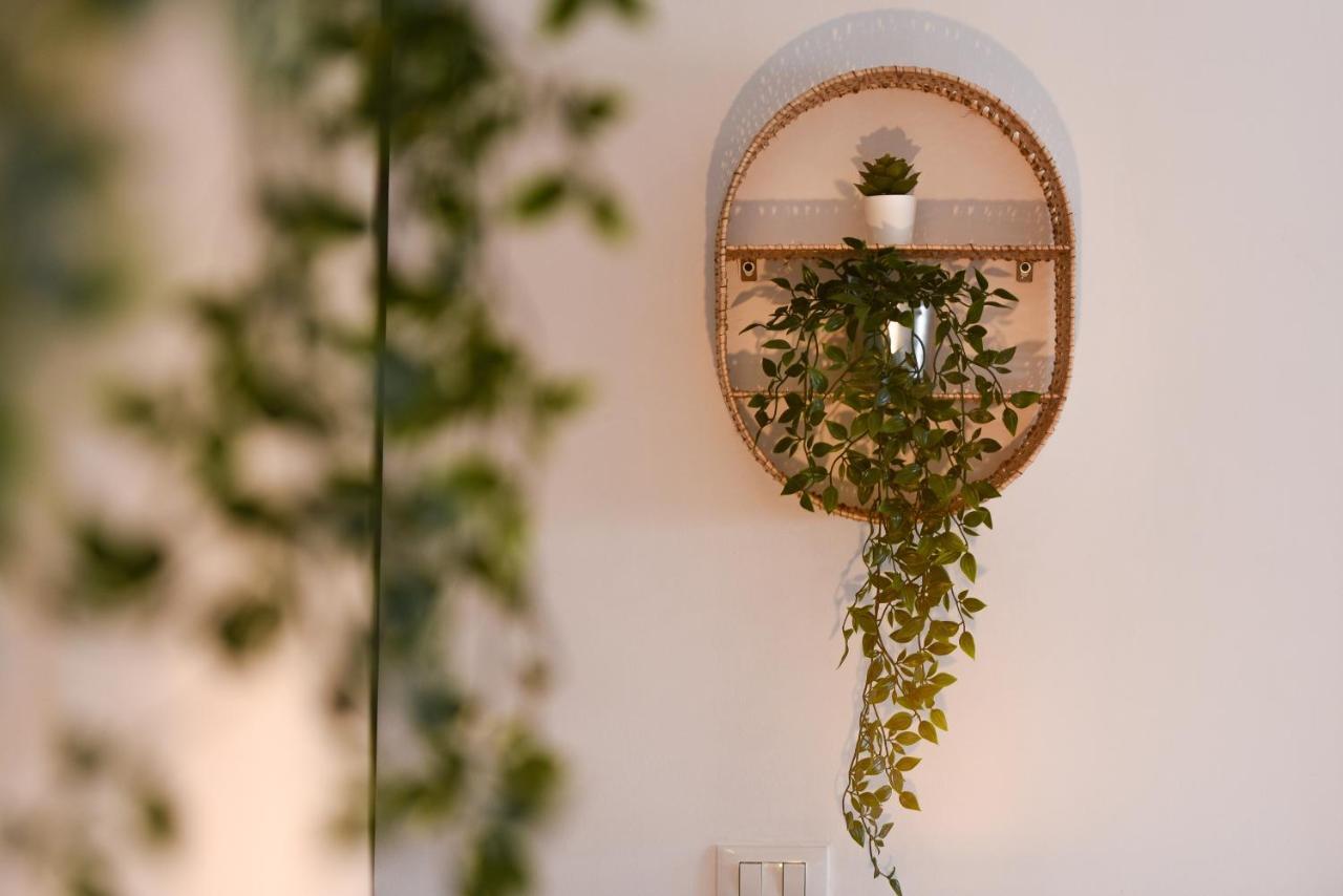 Read All About It - Stylish Central Studio Bucureşti Exterior foto
