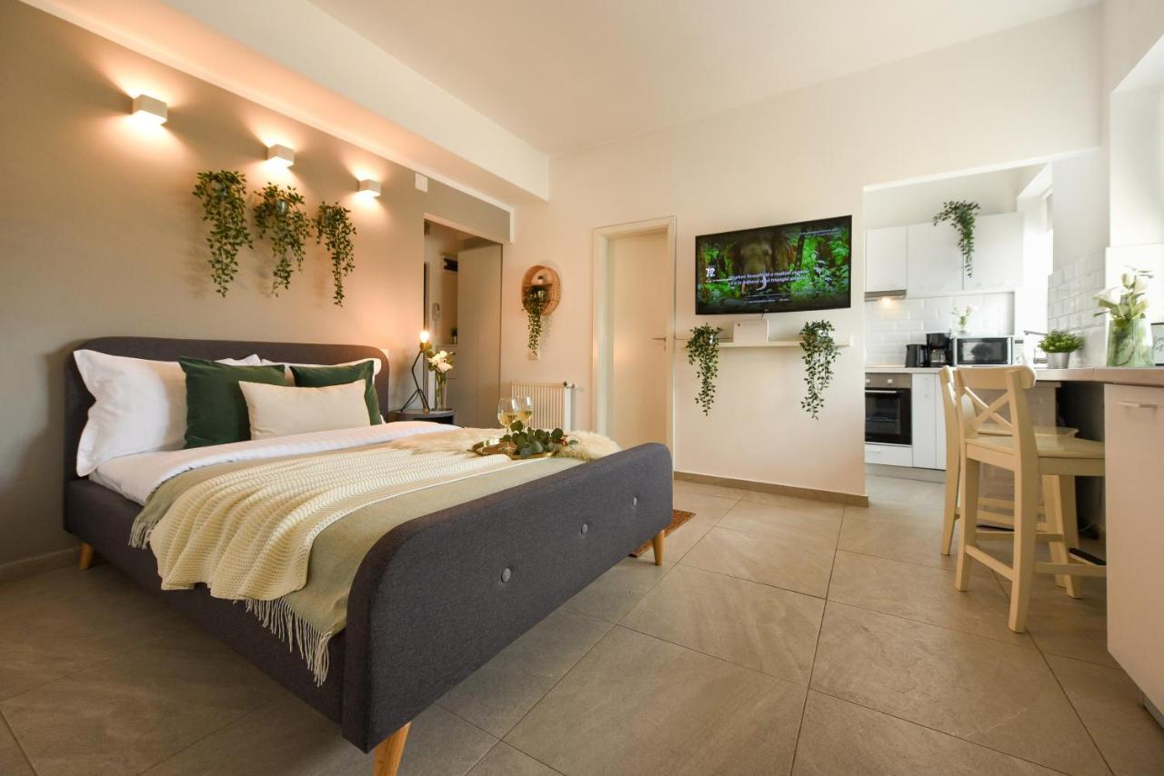 Read All About It - Stylish Central Studio Bucureşti Exterior foto