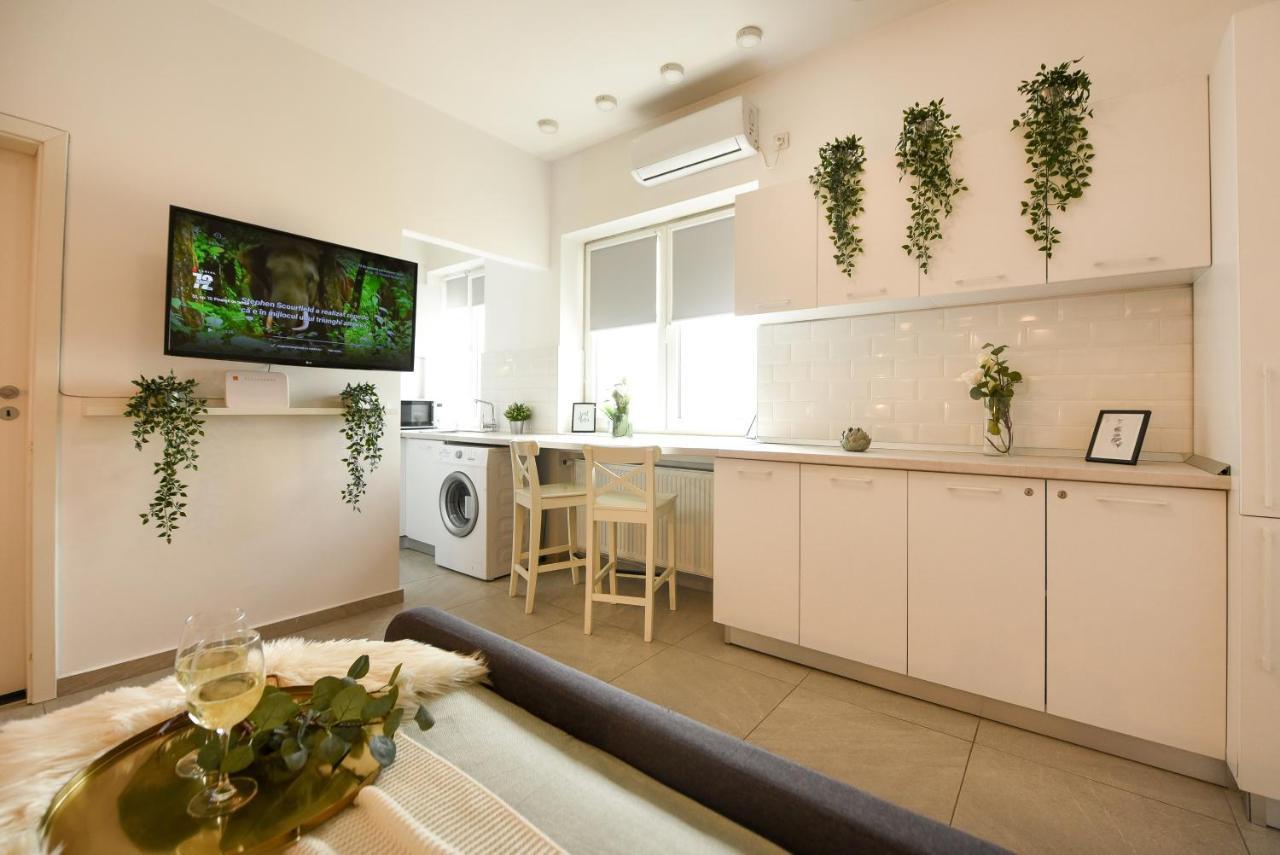 Read All About It - Stylish Central Studio Bucureşti Exterior foto