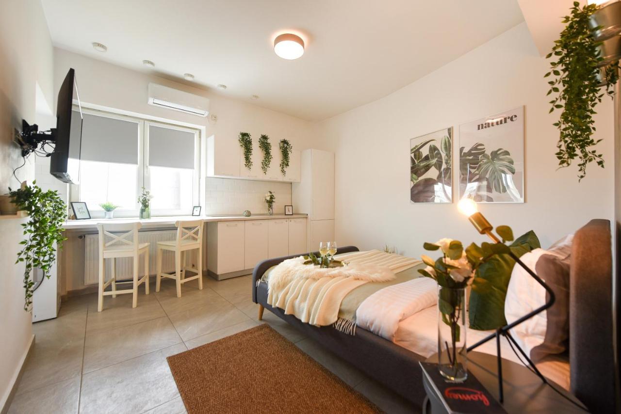 Read All About It - Stylish Central Studio Bucureşti Exterior foto